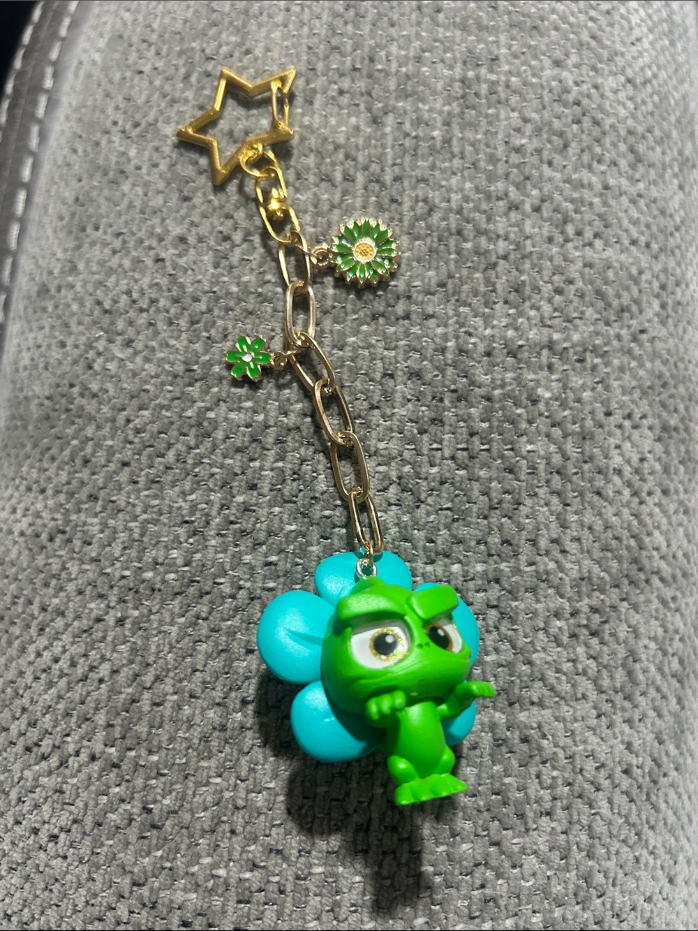 Disney Doorables Pascal Keychain